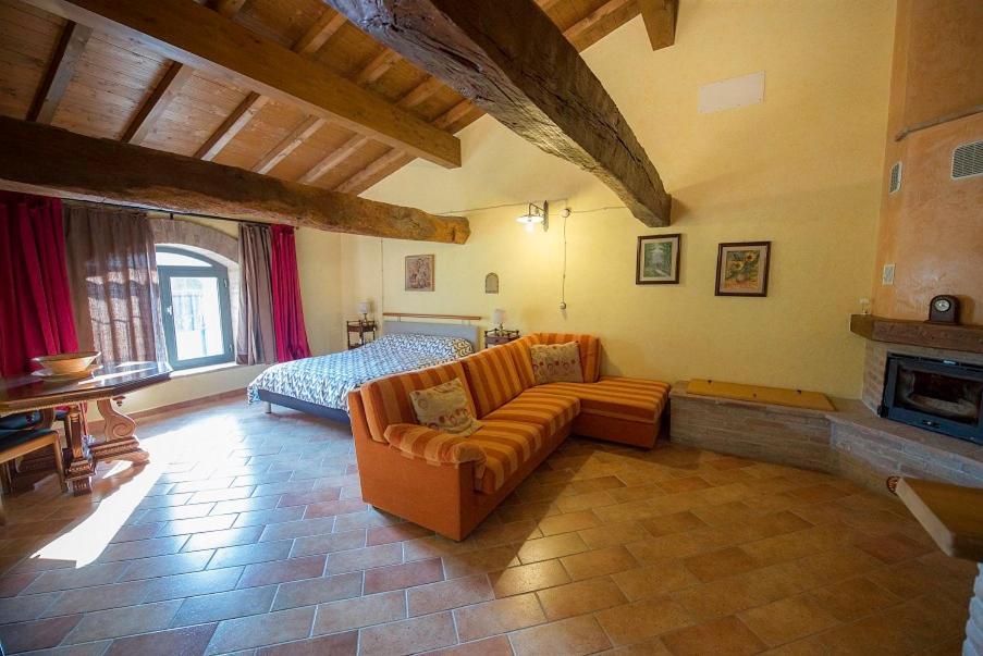 Fattoria Branciana Bed & Breakfast Rossena Exterior foto